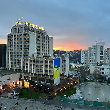 Super Central & Panoramic Nick'S Apartment プリシュティナ エクステリア 写真